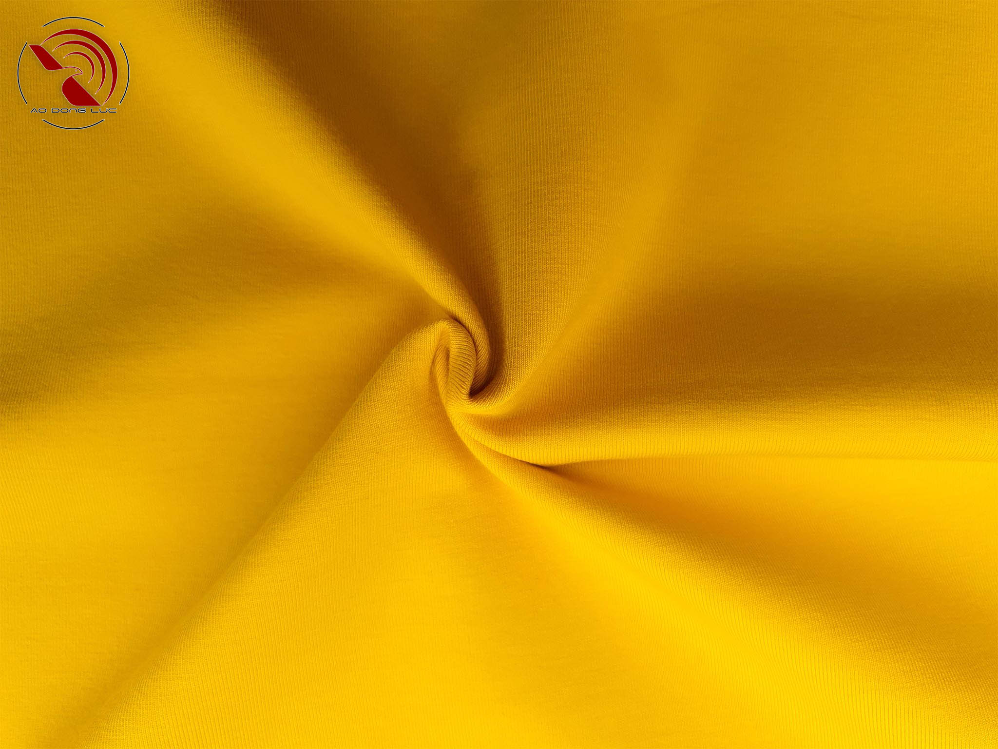 Chất vải áo thun cổ tròn ngắn tay cotton cao cấp màu vàng đậm