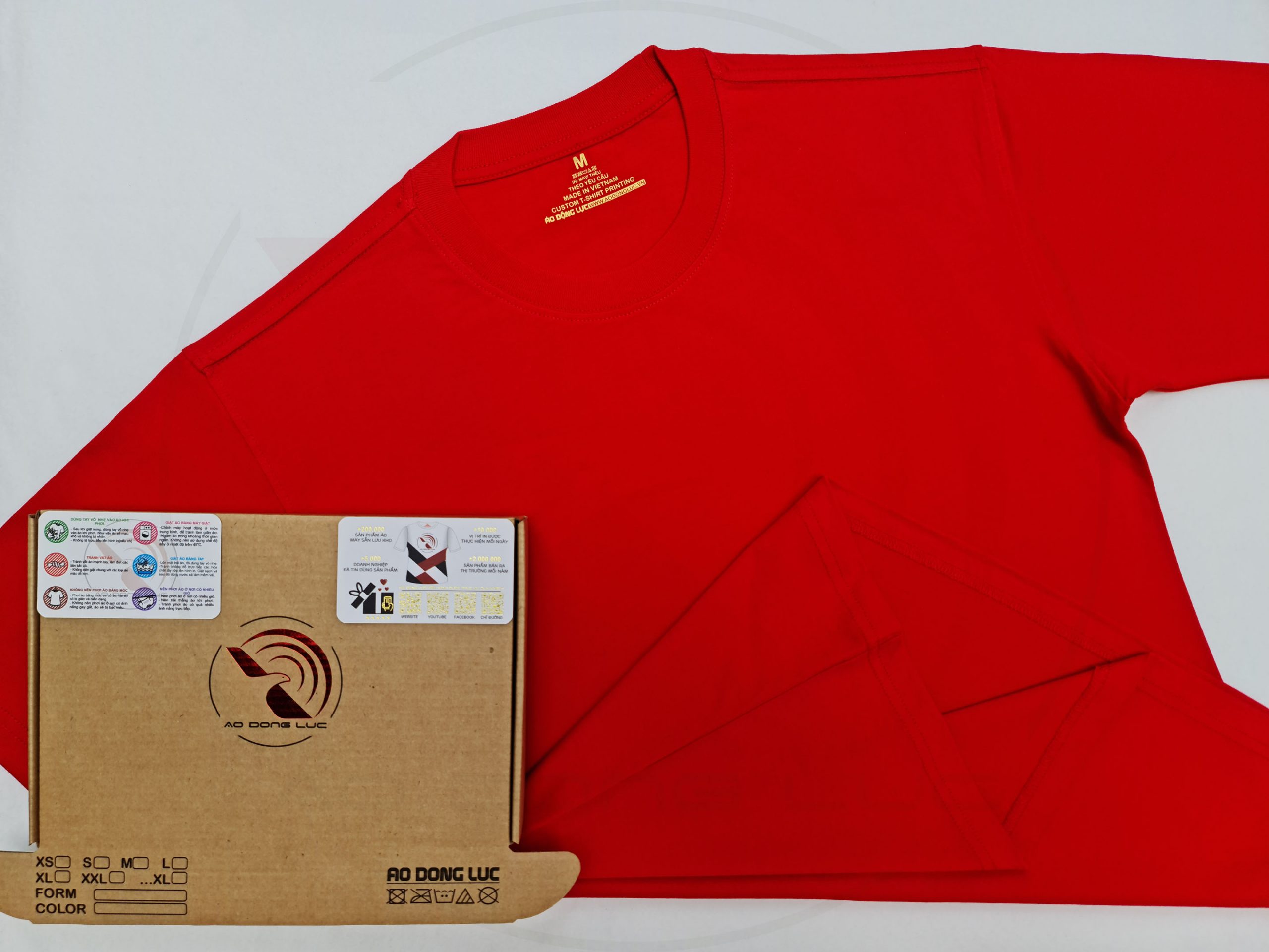 Áo thun cổ tròn tay lỡ cotton form rộng oversize màu đỏ tươi