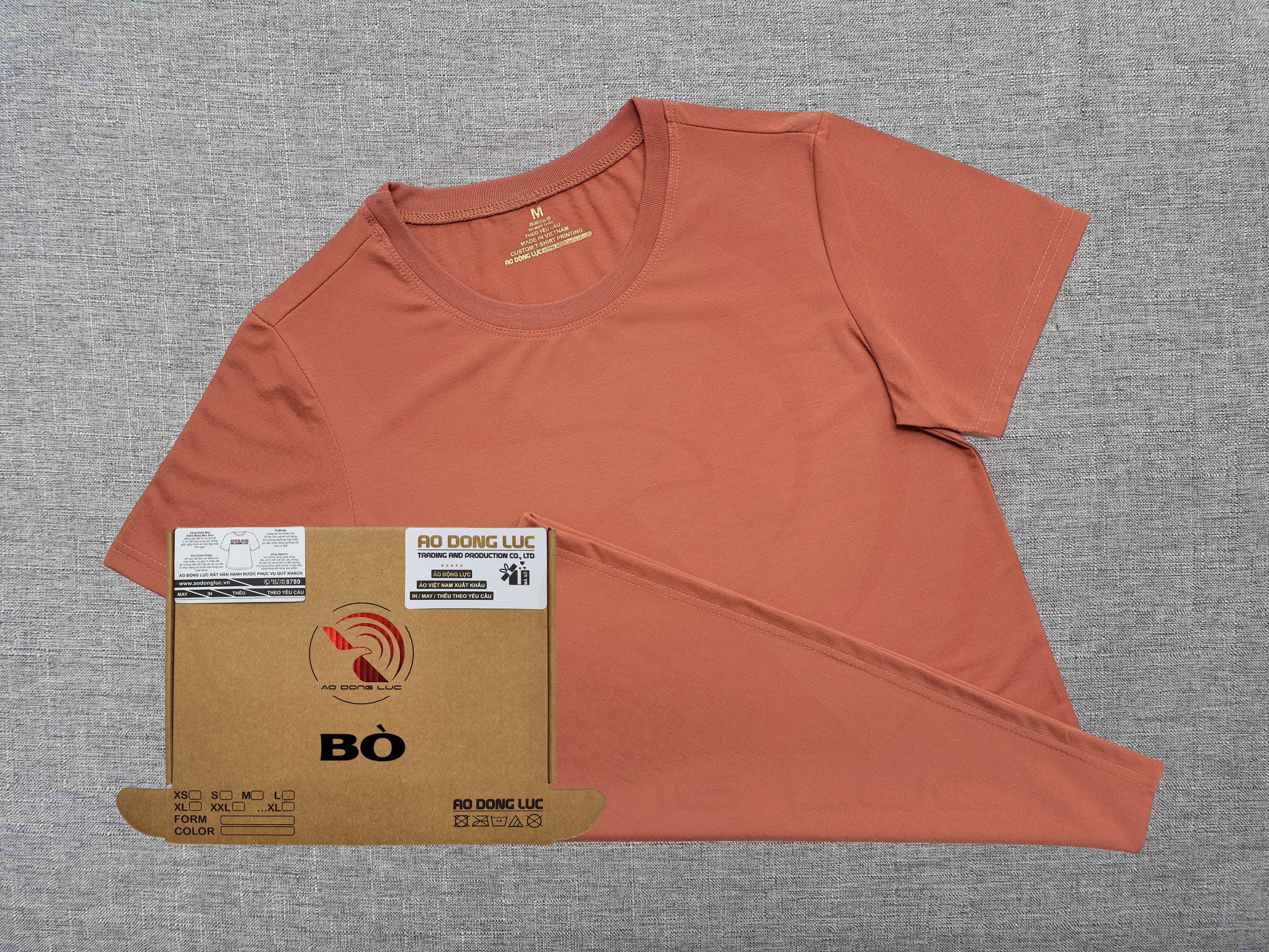 Áo thun cổ tròn ngắn tay supe unisex màu vàng bò