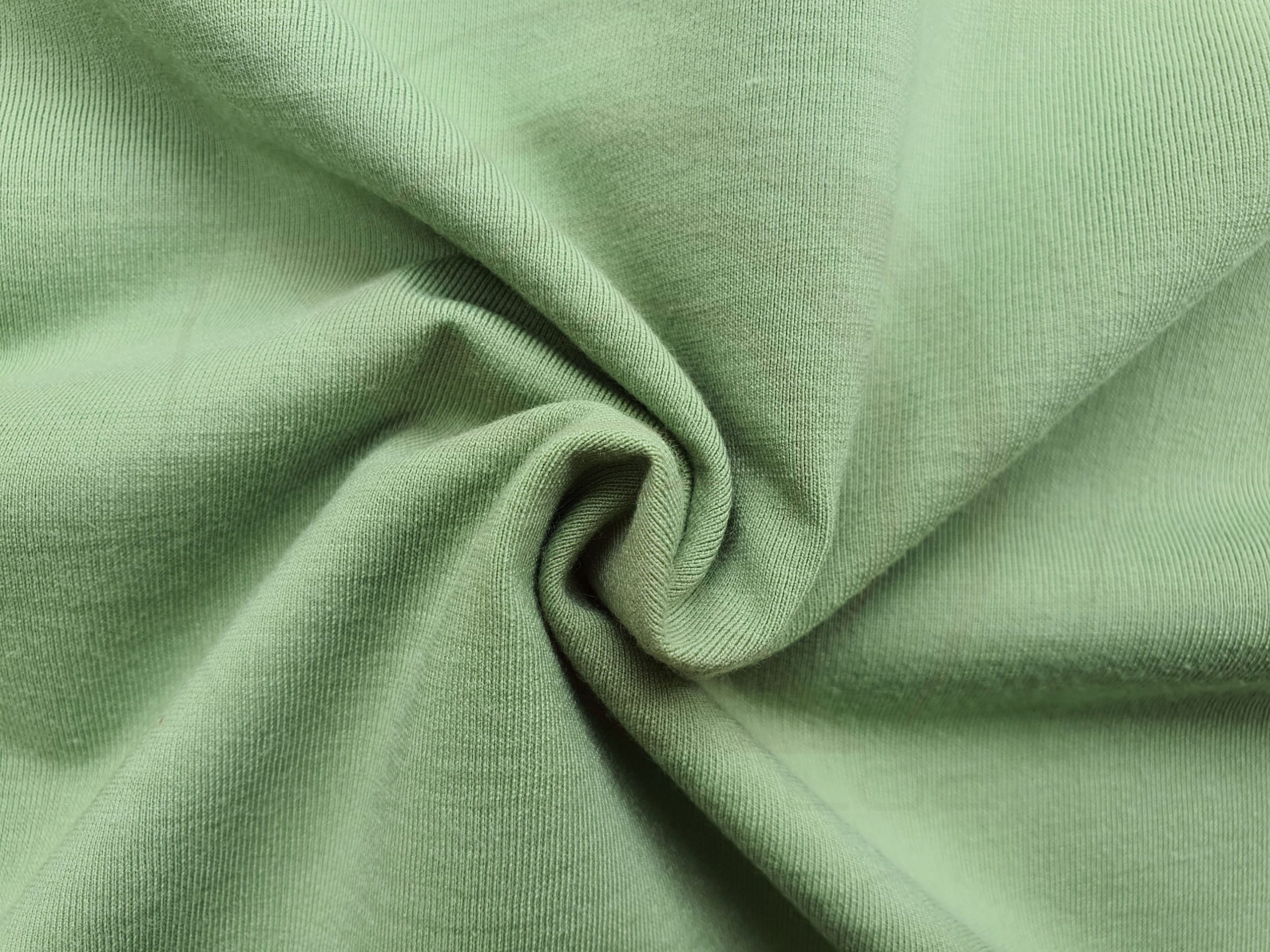 Hình chụp cận cảnh chất vải áo thun cổ tròn ngắn tay supe unisex xi măng