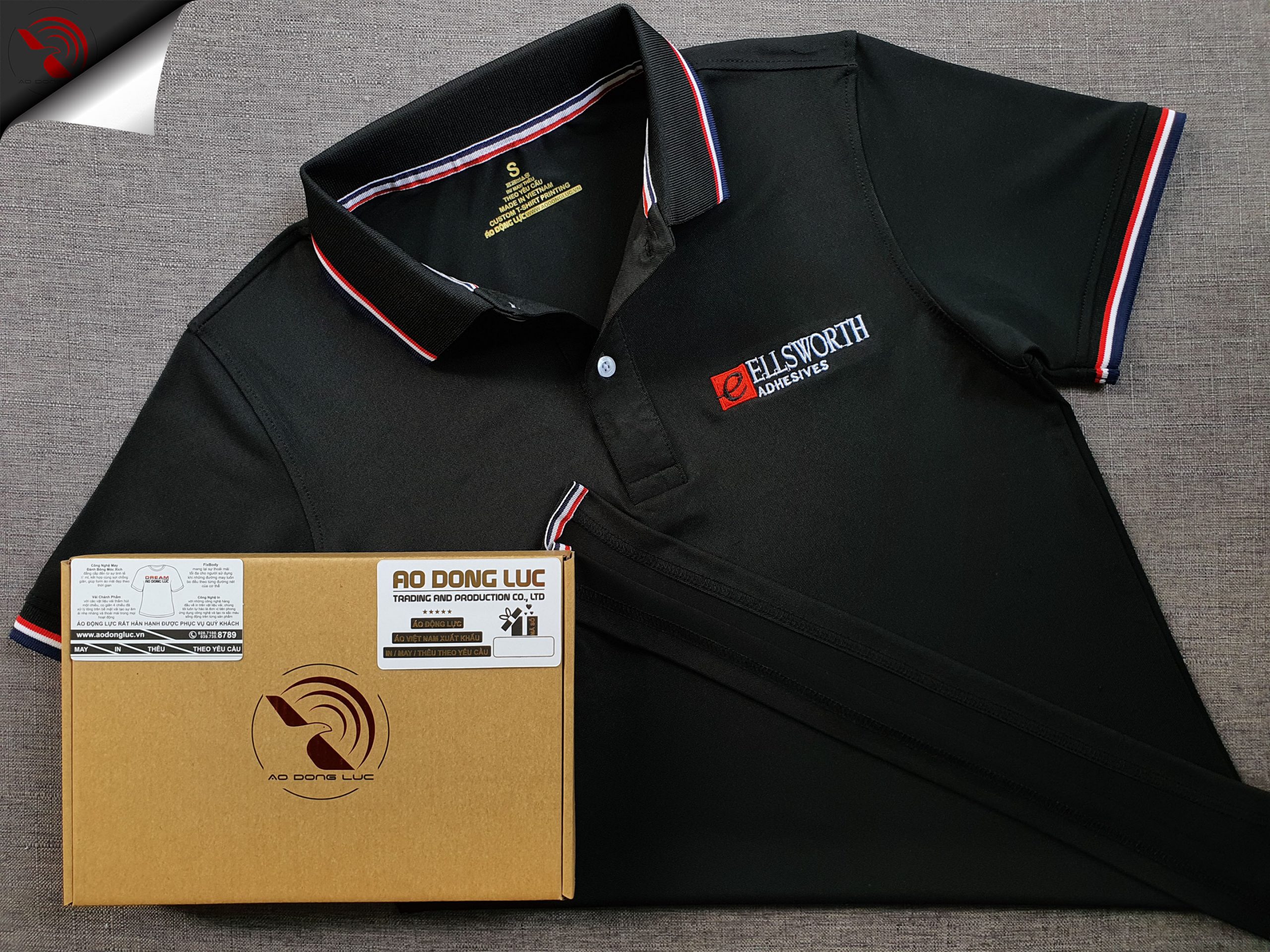 Đồng phục áo thun polo bo sọc màu đen thêu logo