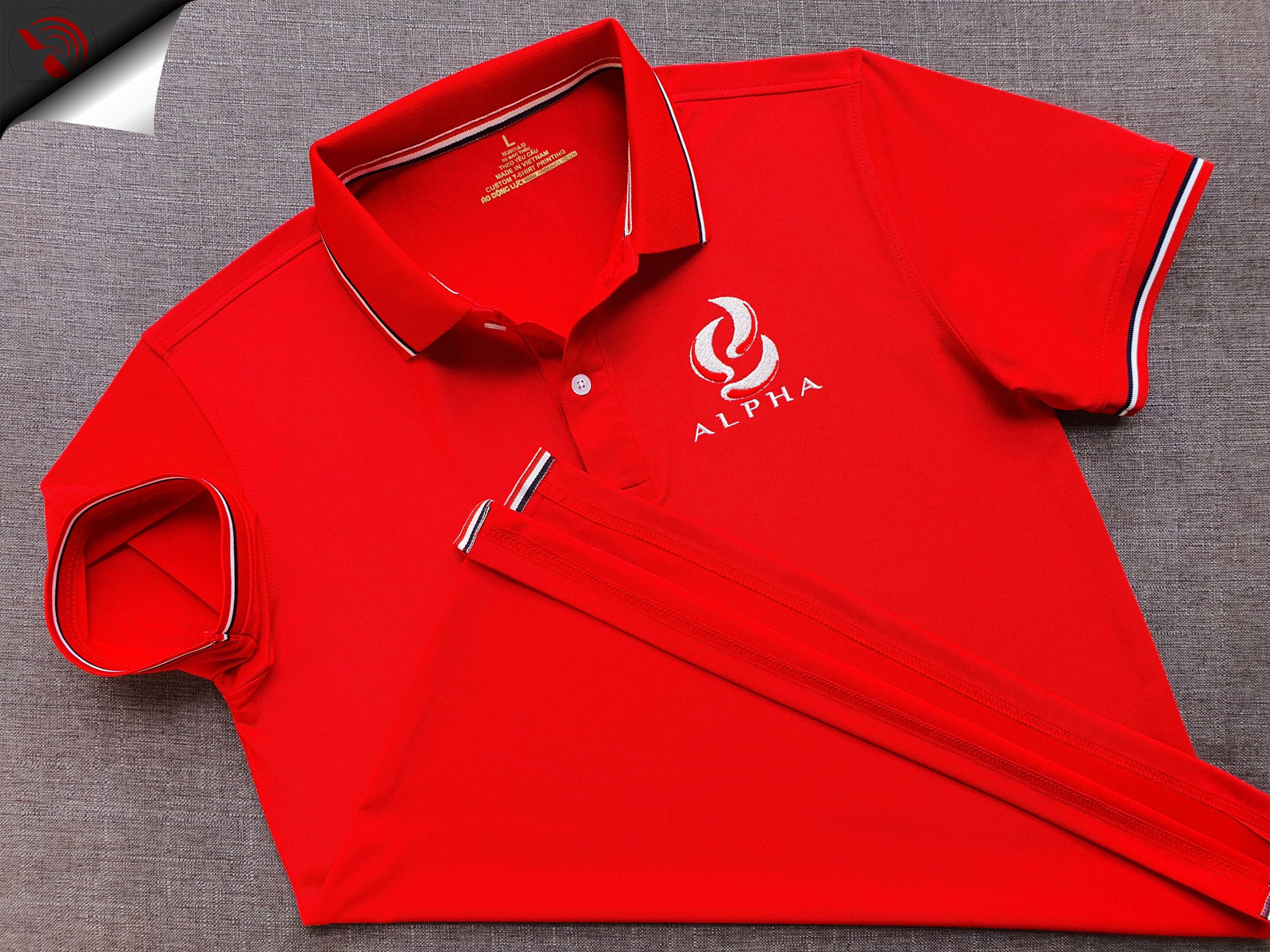 Đồng phục áo thun polo bo sọc màu đỏ thêu logo