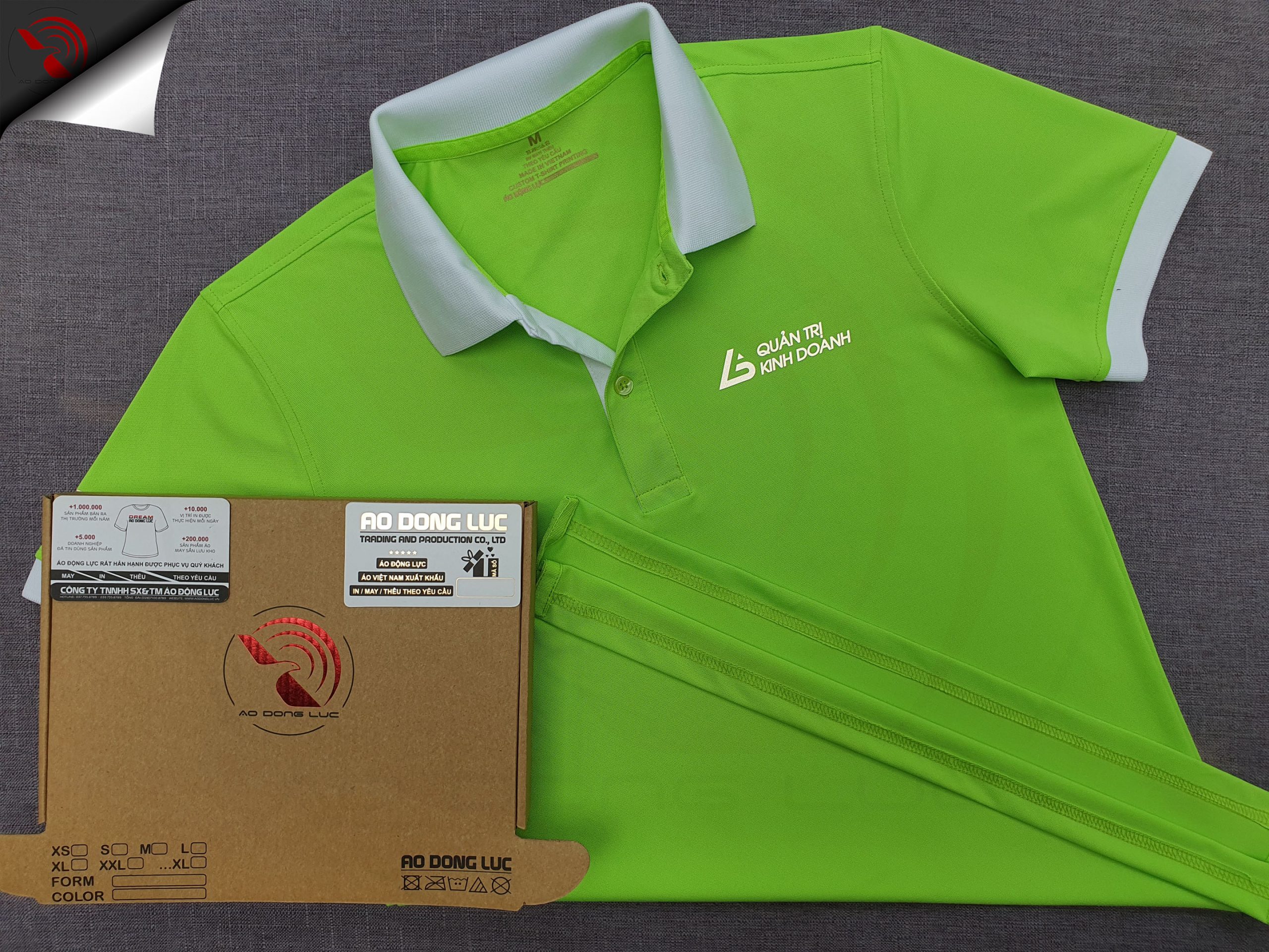 Đồng phục áo thun polo màu xanh chuối phối trắng in phản quang