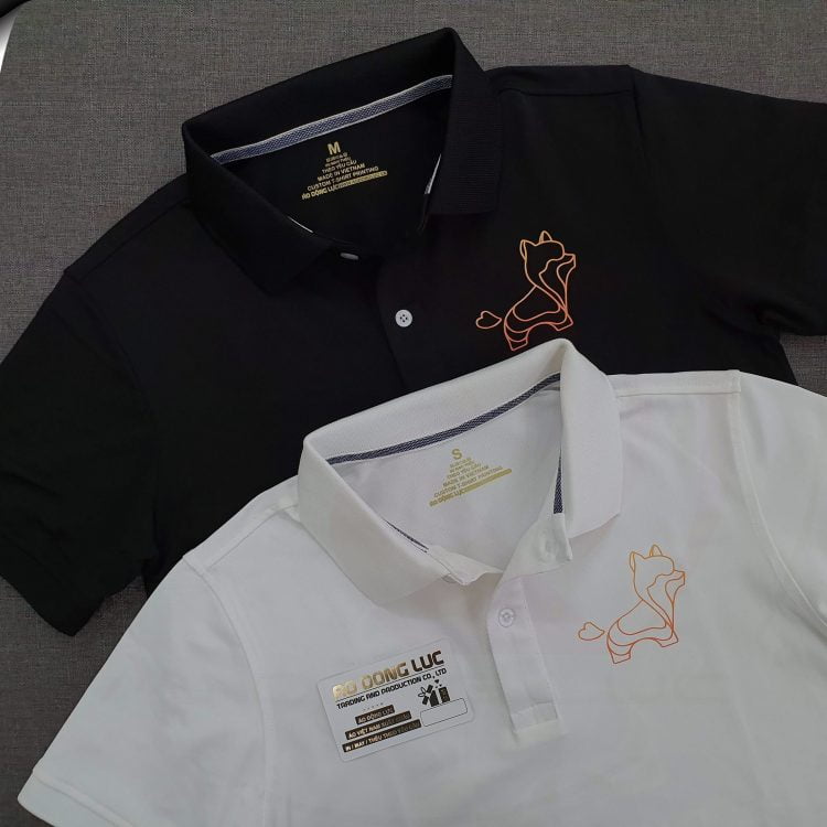 Đồng phục áo thun polo bo trơn in decal logo