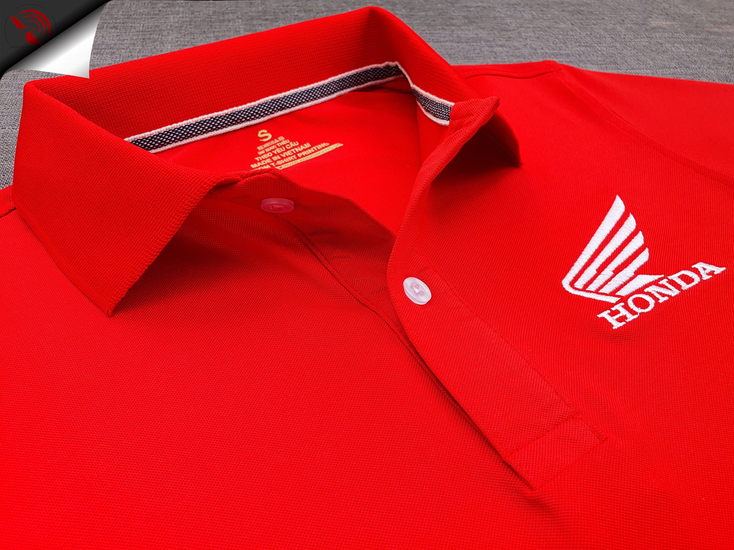 Đồng phục áo thun polo bo trơn màu đỏ thêu logo