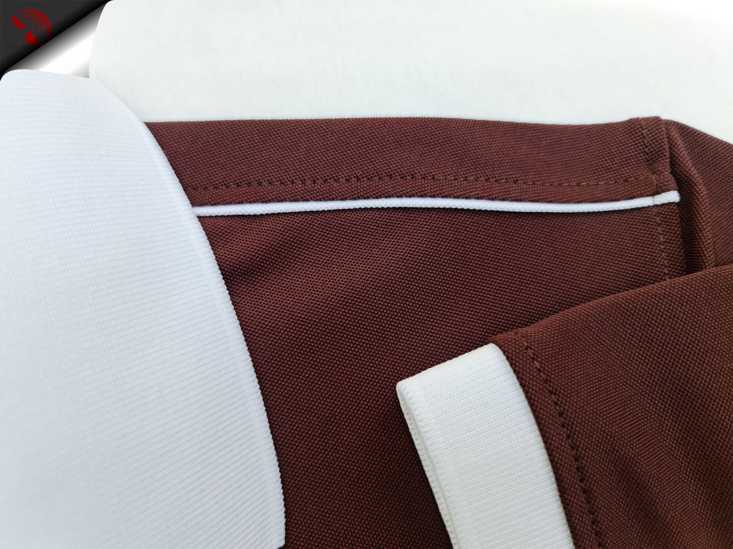 áo polo; đồng phục; trắng phối nâu; đồng phục Chi tiết sản phẩm áo thun cổ trụ màu nâu phối trắng