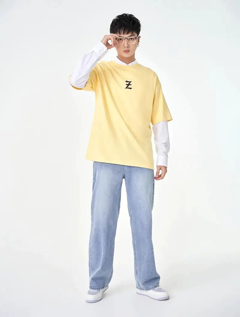 Áo Thun Unisex và Quần Jeans