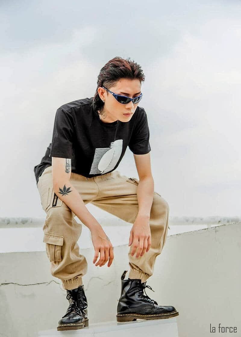 Phối đồ với áo thun rộng nam